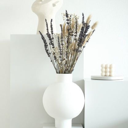 Lavender Dreams: Dried flower bouquet in beige-purple